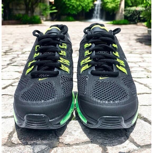 Nike Air Max 2013 Classic Black Volt Kids Size 7Y Shoes New In Box Fast Ship - Picture 2 of 9